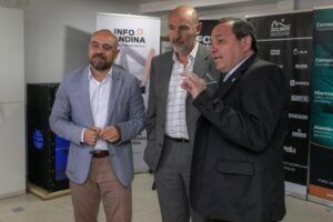 Alberto Marengo, Rodolfo Vargas Arizu y Fabián Solis. Foto Walter Talotti : ASINMET. Alberto Marengo, Rodolfo Vargas Arizu y Fabián Solis. Foto Walter Talotti : ASINMET.